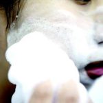 Способ применения пузырьковой очищающей маски Bomb Pack Milky Dress Корея